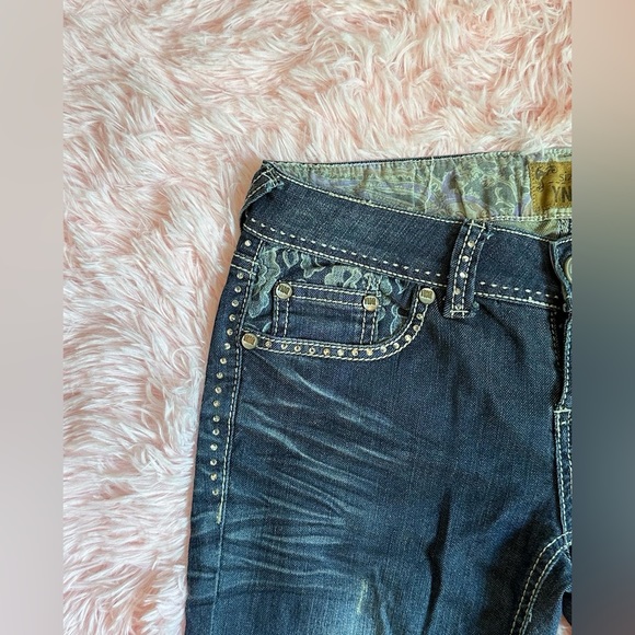 YNQ - Blue Jeans with Rhinestone Embellishments and Pockets Details - Picture 3 of 6